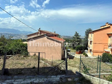San Valentino in Abruzzo Citeriore, Via Valle
