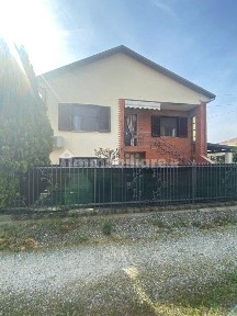 Villa unifamiliare via Aldo Diani 23, Spinetta Marengo, Alessandria