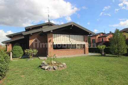 Villa unifamiliare via Castello 42, Castello, Conzano