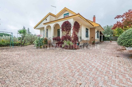 Villa unifamiliare Contrada Rasalgone snc, Piazza Armerina