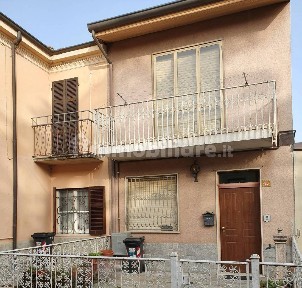 Villa unifamiliare via Fratelli Bandiera 23, Coniolo Bricco, Coniolo