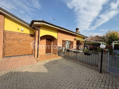 Villa unifamiliare Strada Acqui, Cabanette, Alessandria