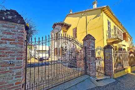 Villa bifamiliare via Fratelli Sosso, Ronzone, Salita Sant'Anna, Casale Monferrato