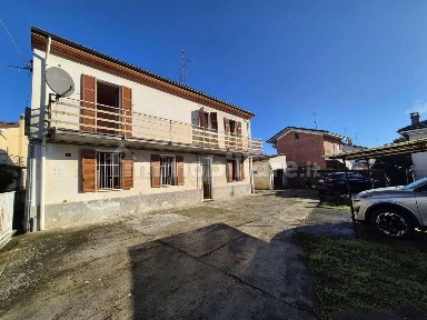 Villa unifamiliare Strada Alessandria, 40, San Germano, Casale Monferrato