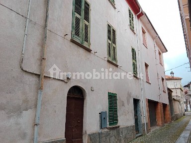 Villa plurifamiliare via Giuseppe Mazzini, Bistagno