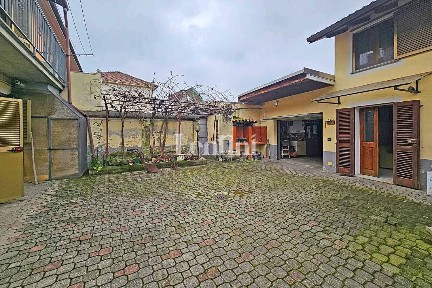 Villa unifamiliare Cantone Castello 186, Popolo, Rondò, Casale Monferrato