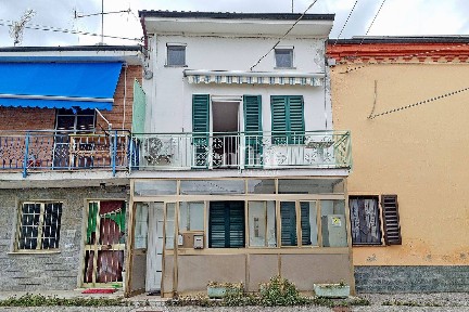 Villa unifamiliare vicolo Cairoli, Giarole