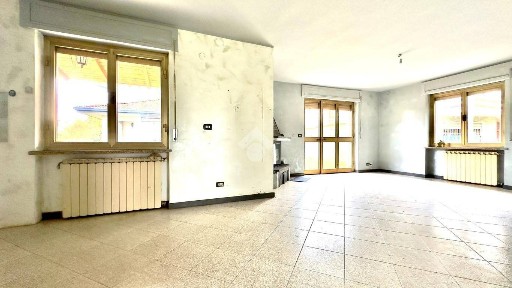 Villa plurifamiliare via Gioacchino Rossini 7, Centro, Basaluzzo