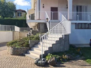 Villa bifamiliare Strada Astigliano, Valenza
