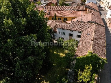 Villa plurifamiliare via Giovanni Gonella, Centro, Gamalero