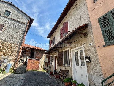 Villa unifamiliare via Cesare Battisti 102, Gavazzana, Cassano Spinola