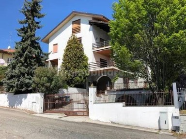 Villa unifamiliare via Severino Braccio, 6, Ronzone, Salita Sant'Anna, Casale Monferrato