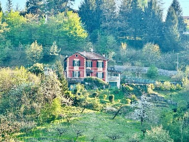 Villa unifamiliare Strada Provinciale della Crenna, Centro, Gavi