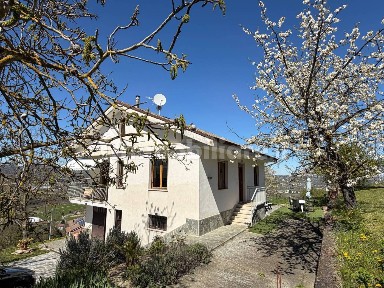 Villa unifamiliare, buono stato, 180 m², Melazzo