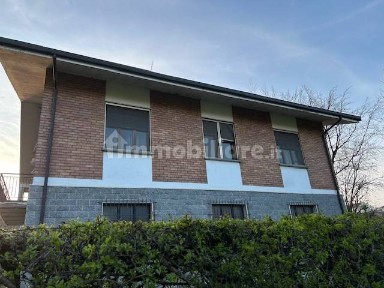 Villa bifamiliare frazione Frescondino, San Salvatore Monferrato