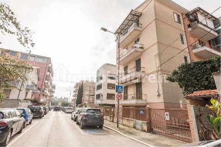 Pescara, Viale Bovio - Piazza Duca degli Abruzzi, VIA CANOVA, 49