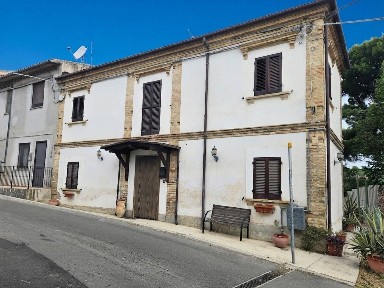 Cepagatti, Via Vittorio Veneto, 41