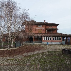 Villa unifamiliare viale Giovanni XXIII 42, Castellazzo Bormida