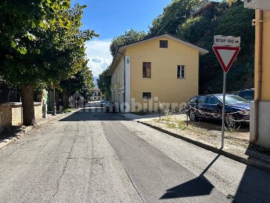 Quadrilocale via Fiume 20, Centro, San Valentino in Abruzzo Citeriore