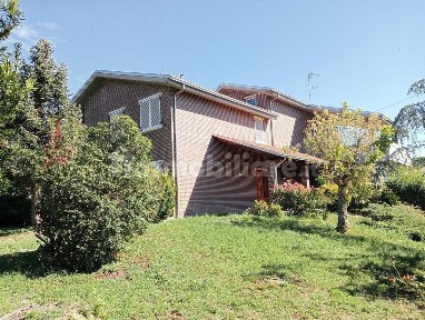 Villa bifamiliare, buono stato, 305 m², Centro, Castelletto Monferrato