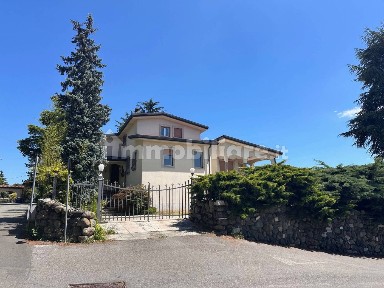 Villa unifamiliare, buono stato, 300 m², Centro, Acqui Terme