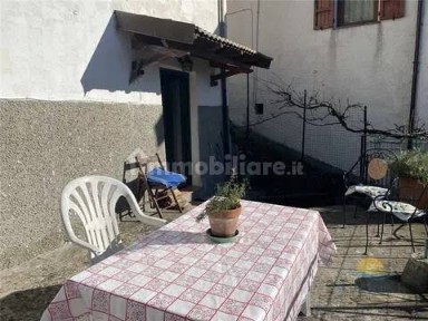 Villa unifamiliare frazione Salata, 15, Mongiardino Ligure
