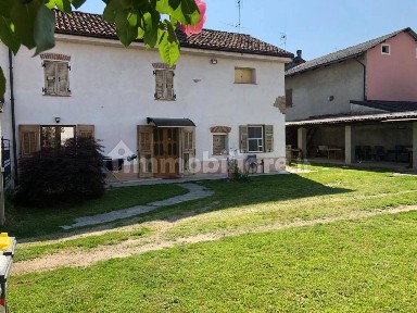 Villa unifamiliare Bobbio, Centro, Predosa