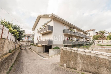 Trilocale via Monte Saraceno 13, Colli Innamorati - Madonna, Pescara