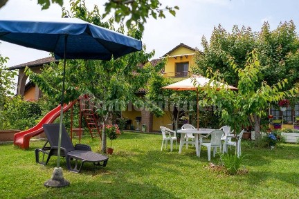 Villa bifamiliare, ottimo stato, 430 m², Quargnento