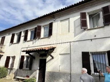 Terzo, Via Stazione, 21