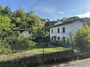 Villa unifamiliare, da ristrutturare, 125 m², Centro, Stazzano