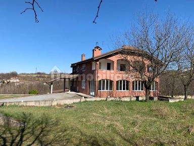 Villa unifamiliare frazione Monterotondo San C., Gavi