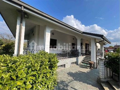 Villa unifamiliare, ottimo stato, 320 m², Francavilla Bisio
