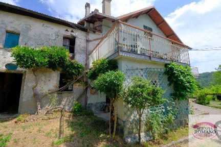Villa unifamiliare, buono stato, 270 m², Pareto