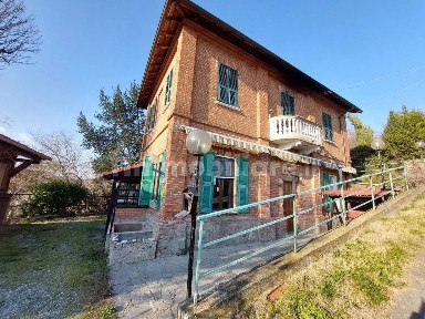 Ovada, Via Madre Maria Teresa Camera, 3