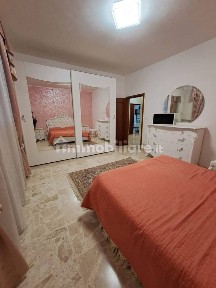 Appartamento buono stato, secondo piano, Centro, Loreto Aprutino