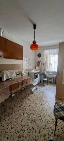 Trilocale da ristrutturare, piano rialzato, Centro, Alanno