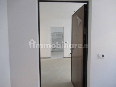 Appartamento nuovo, primo piano, Centro, Spoltore