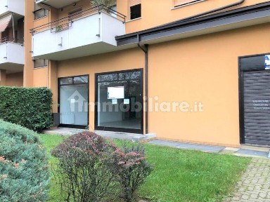 Locale commerciale in Vendita