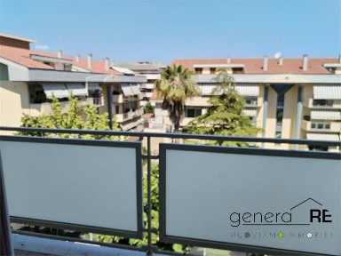 Trilocale terzo piano, Porto Turistico, Pescara