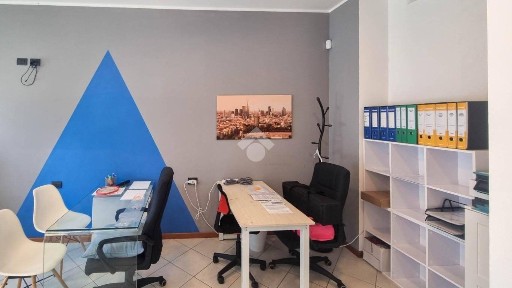 Locale commerciale in Vendita