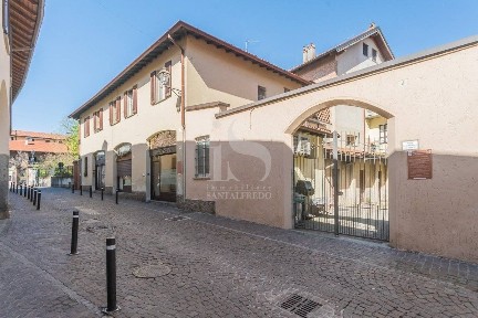 Vimercate, VIA BORREOMEO, 4A