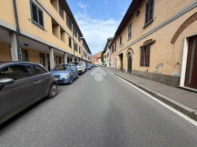 Locale commerciale in Vendita