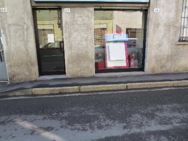 Locale commerciale in Vendita