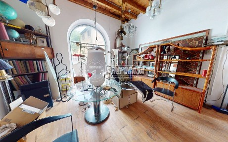 Laboratorio in Vendita