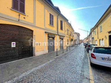 Vimercate, Via Giuseppe Garibaldi, 28