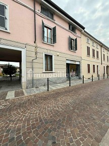 Locale commerciale in Vendita