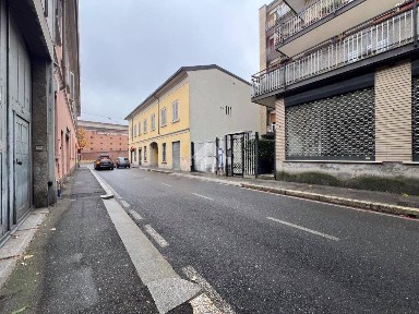 Locale commerciale in Vendita
