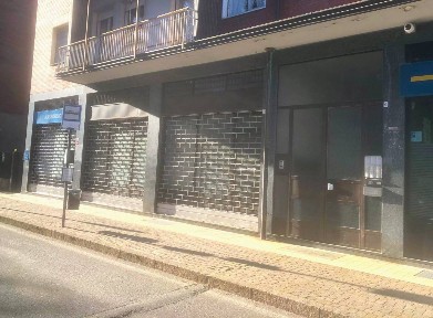 Locale commerciale in Vendita