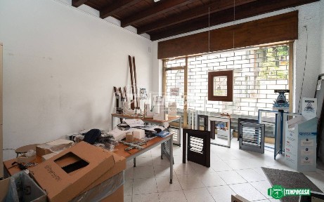 Nova Milanese, Via P. Mariani 15